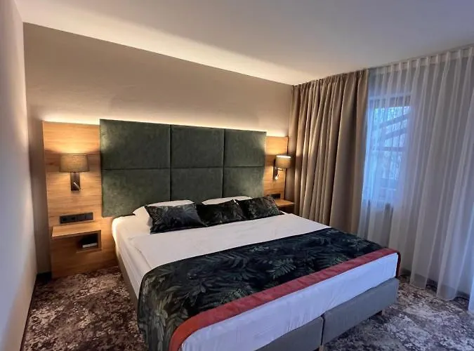 Appartment-hotel-hoelzl 3* Грюнвальд