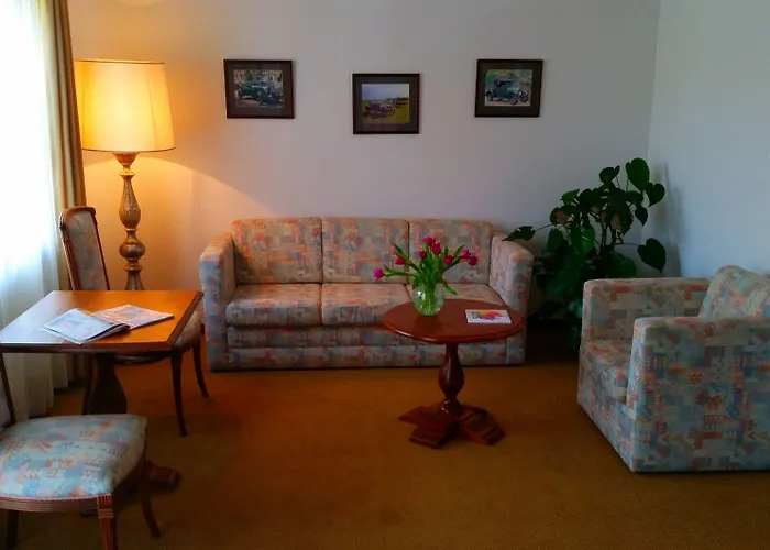 Appartment-Hotel-Hoelzl Grünwald