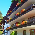 Appartment-hotel-hoelzl 3* غرنوالد