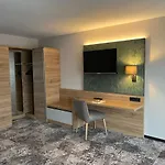 فندق Appartment-hotel-hoelzl غرنوالد