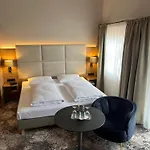 Appartment-hotel-hoelzl غرنوالد