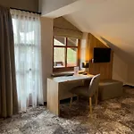 Appartment-hotel-hoelzl فندق