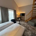 Appartment-hotel-hoelzl 3* غرنوالد