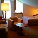 فندق Appartment-hotel-hoelzl 3*