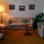Appartment-hotel-hoelzl غرنوالد