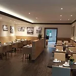 Appartment-hotel-hoelzl 3* غرنوالد