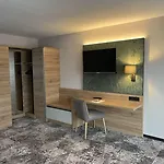 Appartment-hotel-hoelzl 3* غرنوالد