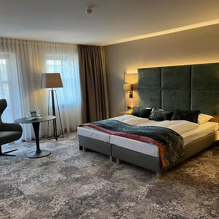 Appartment-Hotel-Hoelzl 3*
