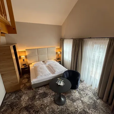 Appartment-hotel-hoelzl Hotel