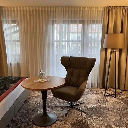 Appartment-Hotel-Hoelzl 3*