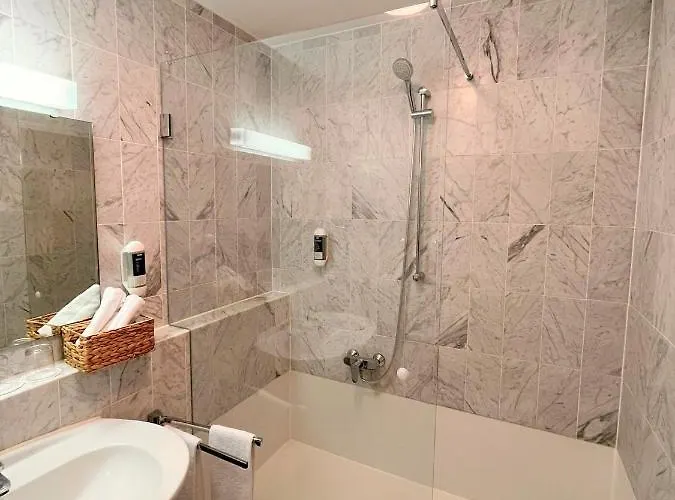 מלון Appartment-hotel-hoelzl 3*