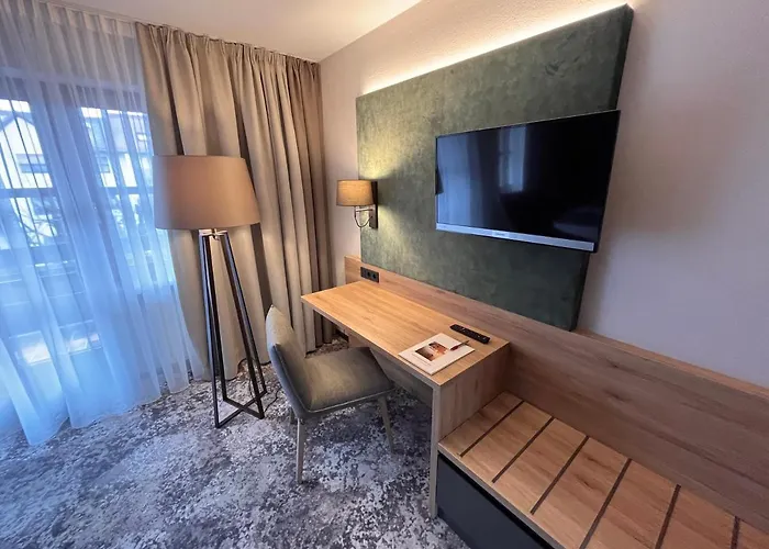 מלון Appartment-hotel-hoelzl 3*