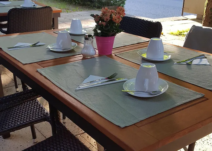 Appartment-hotel-hoelzl מלון
