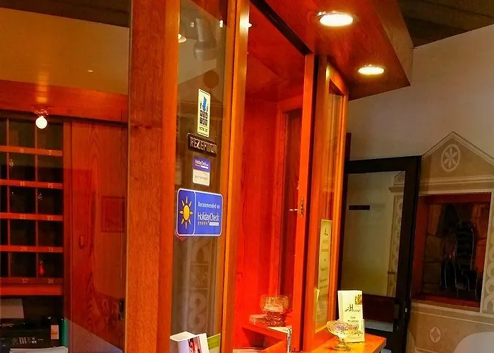 Appartment-hotel-hoelzl מלון Grünwald